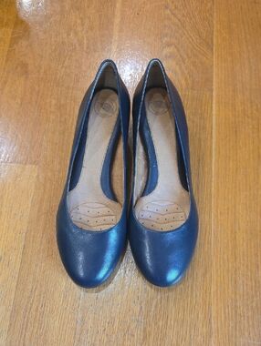 Nurture by Lamaze Metallic Navy Wedge Pumps